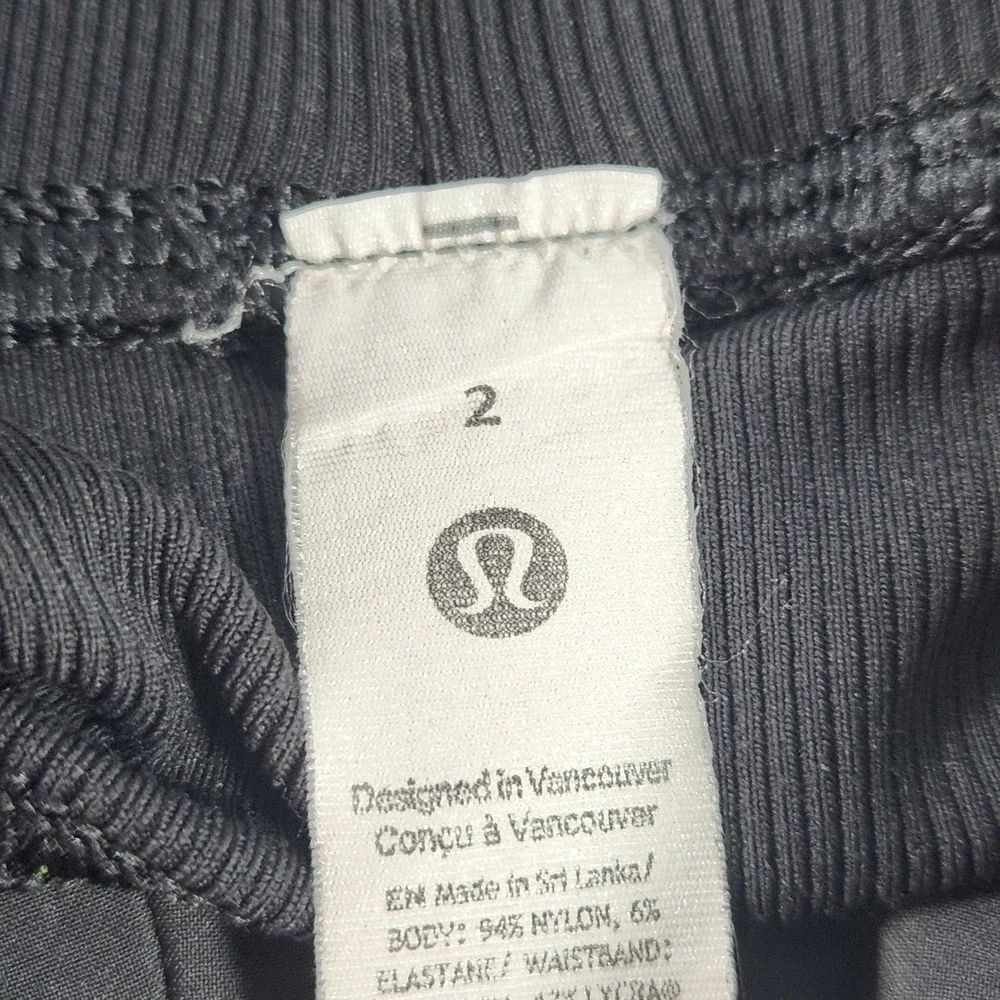 Lululemon Beyond the Studio Jogger Black Size 2 High‎ Rise Ribbed Waistband Pant